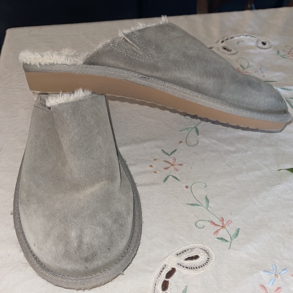 Koolaburra By Ugg Gently Worn Slippers